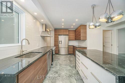 2112 Alta Vista Drive, Ottawa, ON 