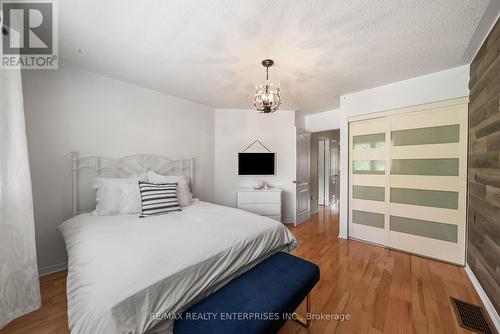 6916 Yarrow Avenue, Mississauga, ON 