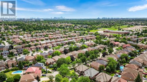 6916 Yarrow Avenue, Mississauga, ON 