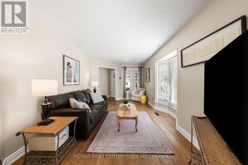 6916 Yarrow Avenue, Mississauga, ON 