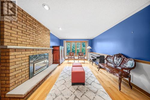 5109 Elderview Court, Mississauga, ON - Indoor Photo Showing Living Room With Fireplace