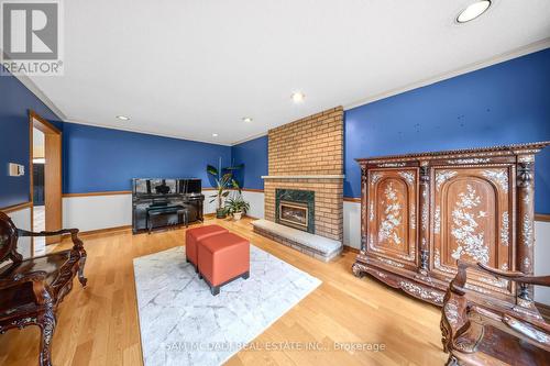 5109 Elderview Court, Mississauga, ON - Indoor Photo Showing Living Room With Fireplace
