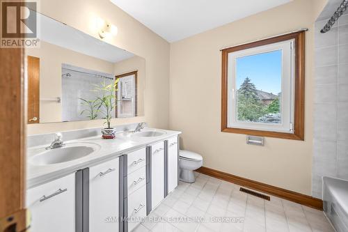 5109 Elderview Court, Mississauga, ON - Indoor Photo Showing Bathroom