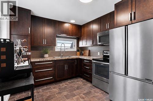 837 5Th Street E, Saskatoon, SK 