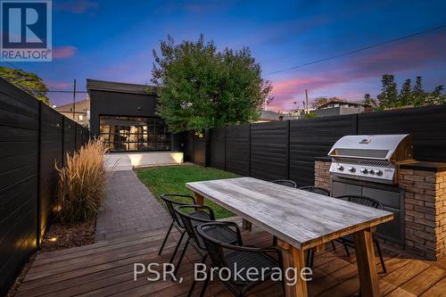 53 PALMERSTON AVENUE , Toronto, Ontario M6J 2J2 4