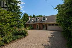 302 BURNHAMTHORPE ROAD  Toronto, ON M9B 1Z8