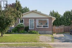 231 MARY STREET W Kawartha Lakes, ON K9V 5K6