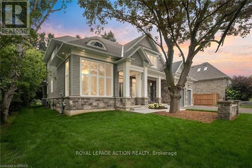 150 St Margarets Road, Hamilton, ON - Outdoor With Facade