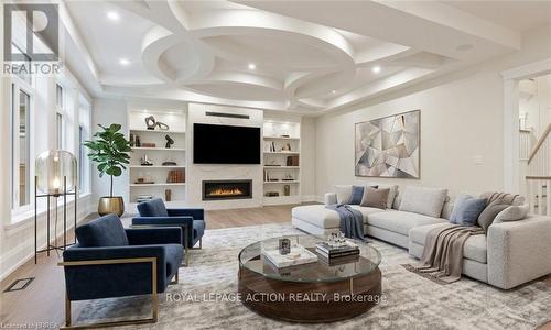 150 St Margarets Road, Hamilton, ON - Indoor Photo Showing Living Room With Fireplace