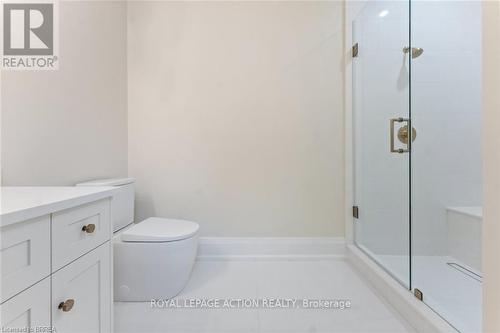 150 St Margarets Road, Hamilton, ON - Indoor Photo Showing Bathroom