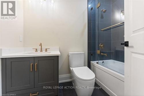 150 St Margarets Road, Hamilton, ON - Indoor Photo Showing Bathroom