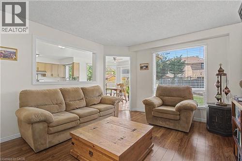 194 Glenvalley Drive, Cambridge, ON - Indoor Photo Showing Living Room