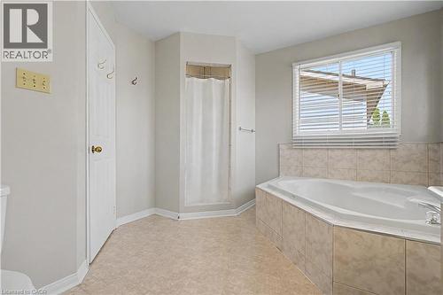 194 Glenvalley Drive, Cambridge, ON - Indoor Photo Showing Bathroom