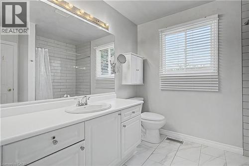 194 Glenvalley Drive, Cambridge, ON - Indoor Photo Showing Bathroom