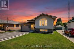 15 TOWNLINE ROAD S  Clarington (Courtice), ON L1E 2J1
