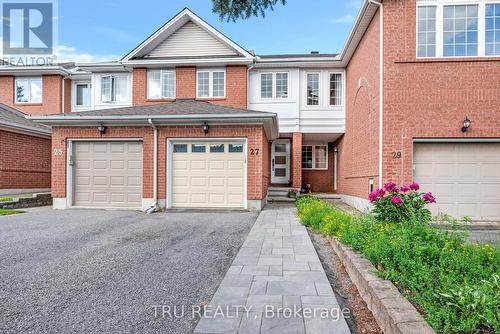 27 CELEBRATION STREET  Ottawa, ON K2C 4A6