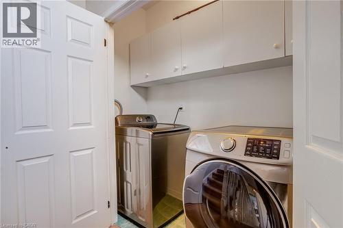 90 Davidson Boulevard, Dundas, ON - Indoor Photo Showing Laundry Room