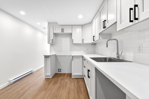 Kitchen - 7895A Rue Bonnier, Montréal (Lasalle), QC - Indoor Photo Showing Kitchen