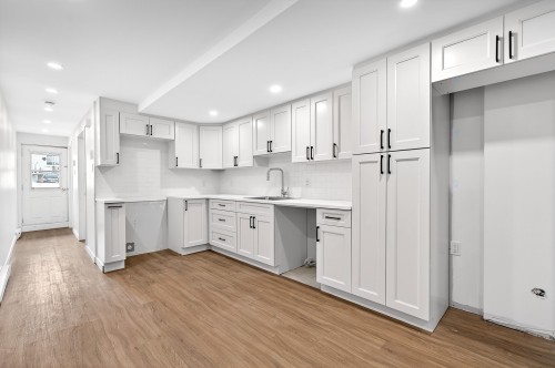 Kitchen - 7895A Rue Bonnier, Montréal (Lasalle), QC - Indoor Photo Showing Kitchen