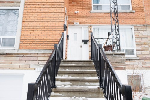 748 Av Alepin — photo 1