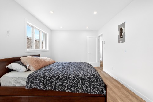 Bedroom - 7897 Rue Bonnier, Montréal (Lasalle), QC 