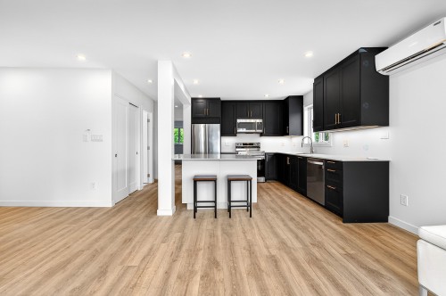 Kitchen - 7897 Rue Bonnier, Montréal (Lasalle), QC 