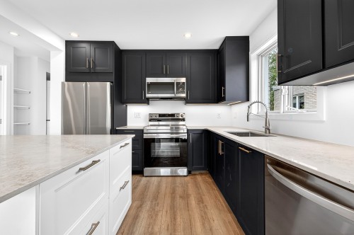 Kitchen - 7897 Rue Bonnier, Montréal (Lasalle), QC 