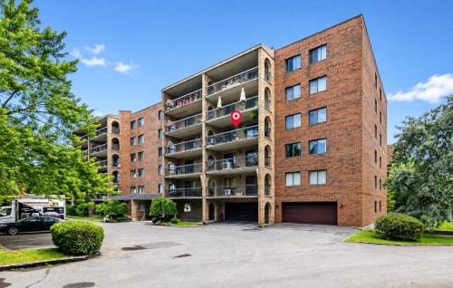 302-7060 Av. Giraud  Montréal (Anjou), QC H1J 2J7