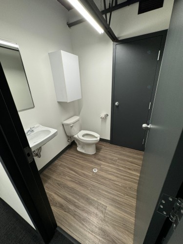 Office - 112-96 Rue Blanchard, Sainte-Thérèse, QC - Indoor Photo Showing Bathroom