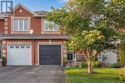 36 CHANTILLY GATE  Ottawa, ON K2S 2B1