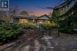 1368 2 SIDE ROAD  Burlington, ON L7P 0G9