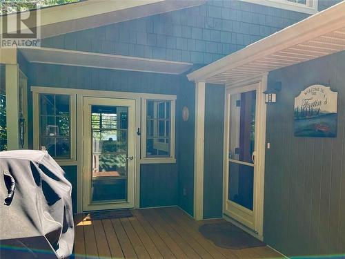 610 Park, Worthington, ON - Indoor