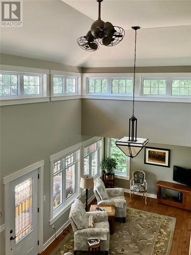 610 Park, Worthington, ON - Indoor