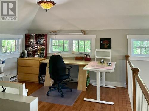 610 Park, Worthington, ON - Indoor Photo Showing Office
