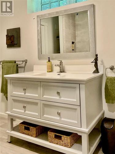 610 Park, Worthington, ON - Indoor Photo Showing Bathroom