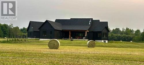 Farmers Hay - 6089 First Line, Erin, ON 