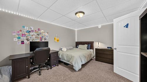 1386 Cypress Drive, Sparwood, BC - Indoor Photo Showing Bedroom