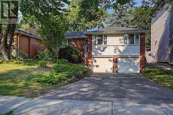 267 IREDALE ROAD  Richmond Hill, ON L4C 4R5