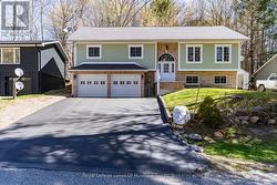 22 DUKE STREET  Muskoka Lakes (Medora), ON P0B 1J0