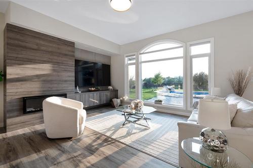 1892 Mccreary Road, Winnipeg, MB 