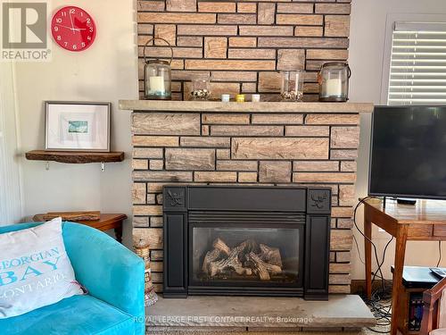 Gas Fireplace - 1987 Champlain Road, Tiny, ON 