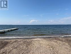 2 min walk to the sandy Beach - 