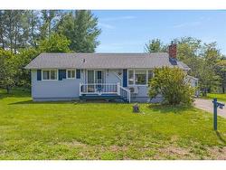 10 DONLYN DR Quispamsis, NB E2E 4J7