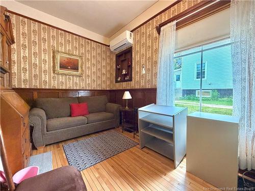 539 Queen St, Bathurst, NB 