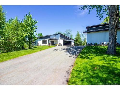 11 Robert Ross Blvd, Hampton, NB 