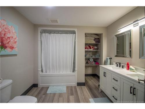 11 Robert Ross Blvd, Hampton, NB 