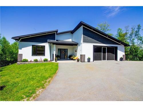 11 Robert Ross Blvd, Hampton, NB 
