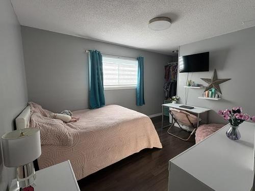 3241 Willard Avenue, Thunder Bay, ON - Indoor Photo Showing Bedroom