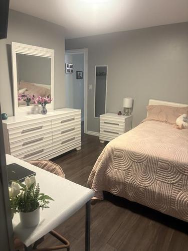 3241 Willard Avenue, Thunder Bay, ON - Indoor Photo Showing Bedroom