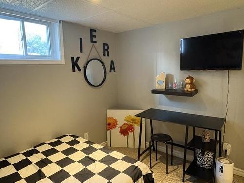 3241 Willard Avenue, Thunder Bay, ON - Indoor Photo Showing Bedroom